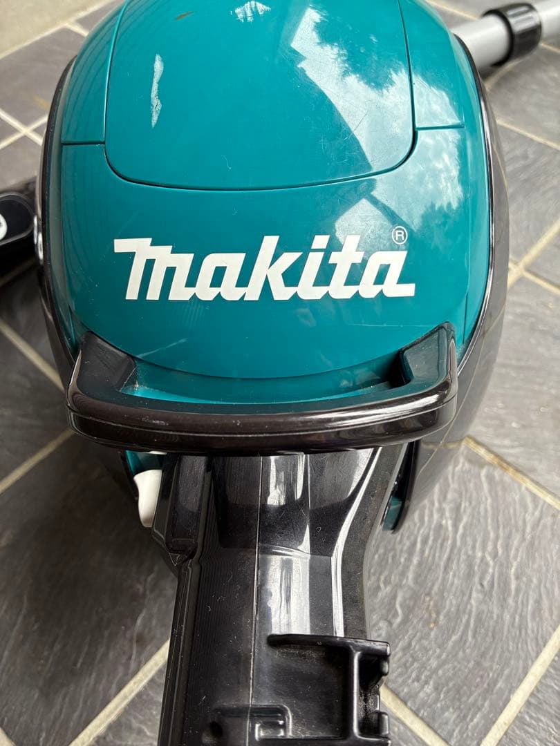 Makita 充電式サイクロンクリーナ旧モデル希少レア美品 掃除機 バッテリー無