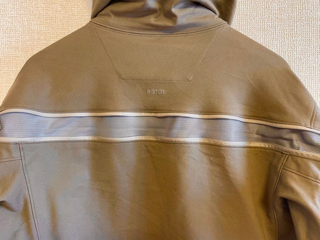 ROTOL VENTILATION WIND JACKET（OLIVE）　3