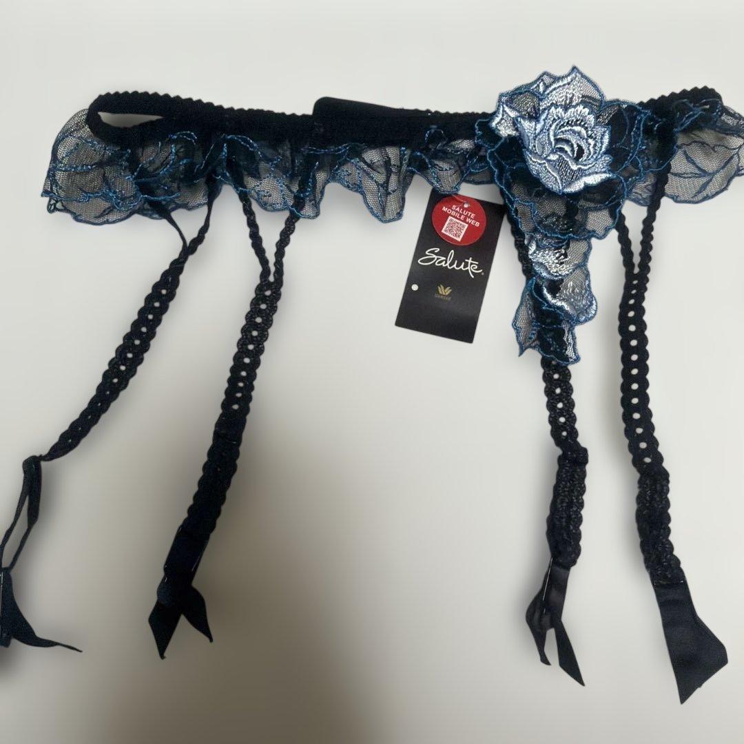 Salute 花柄ブラジャーショーツガーターセットC80/M