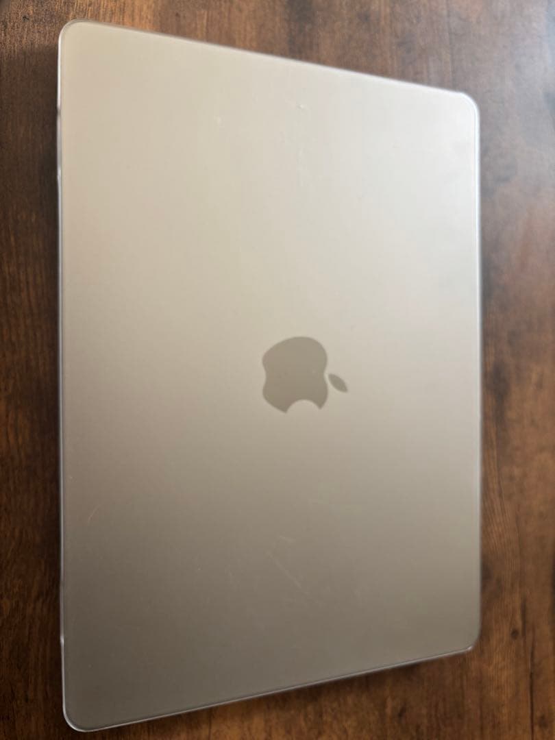 Apple MacBook Air スターライト本体