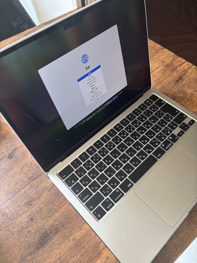 Apple MacBook Air スターライト本体
