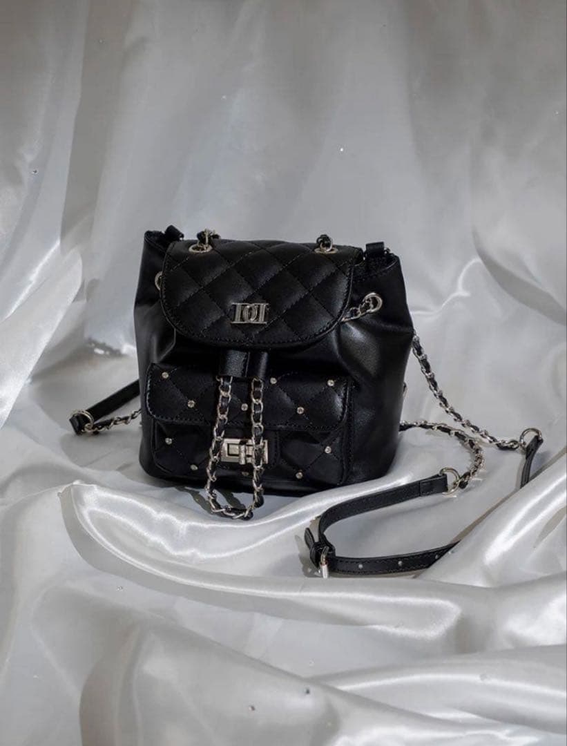 ダーリッチ キルティングビジューミニリュック