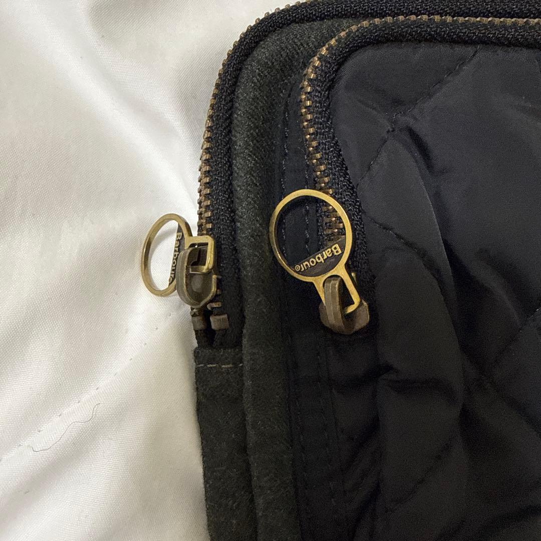 Barbour WW ブラックボディバッグ