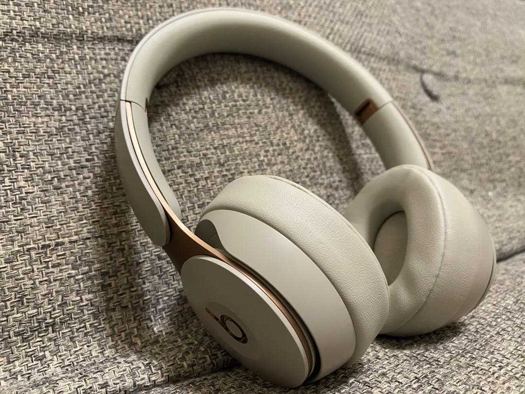 美品　Beats Solo Pro Gray ワイヤレスヘッドホン
