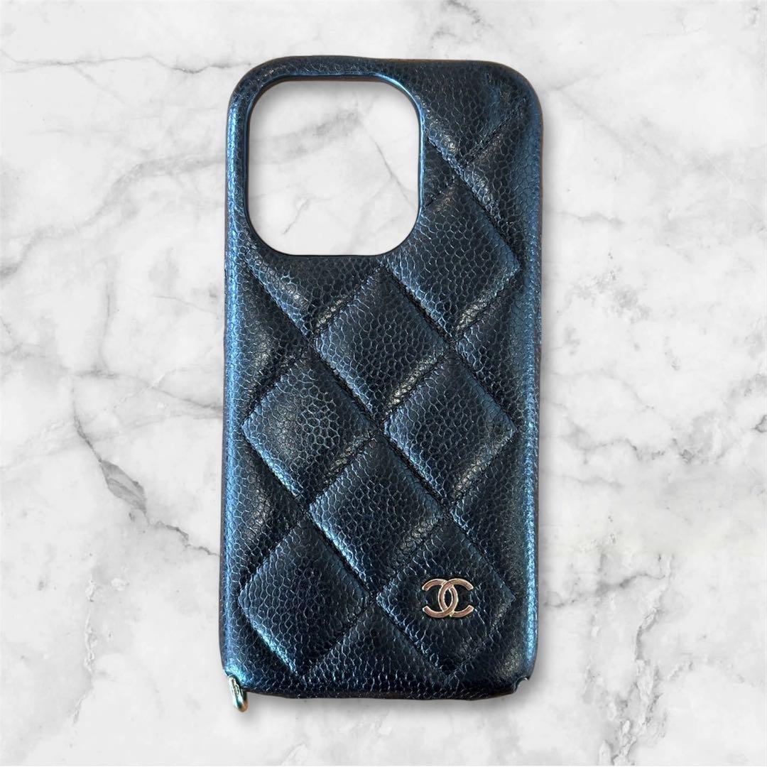 CHANEL ブラックレザー iPhoneケース