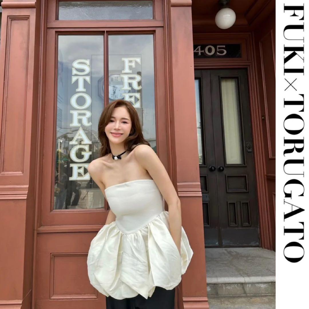 TORUGATO チューブトップペプラムトップス