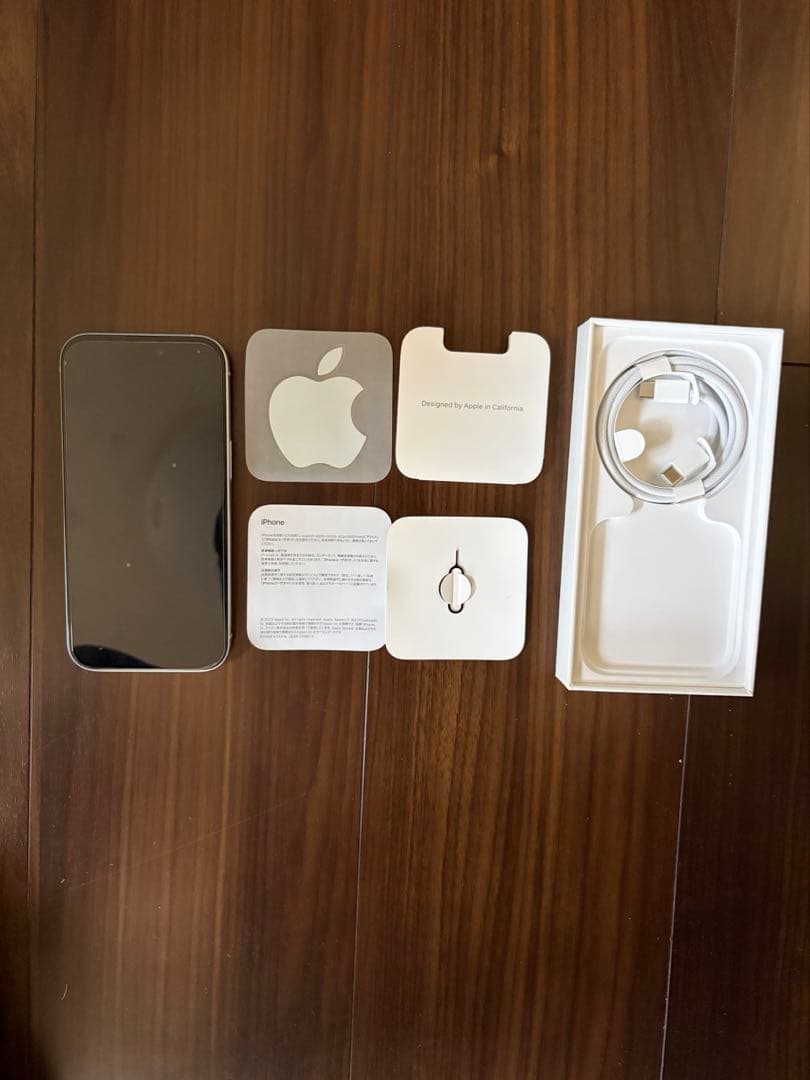 iPhone 15 256GB ホワイト