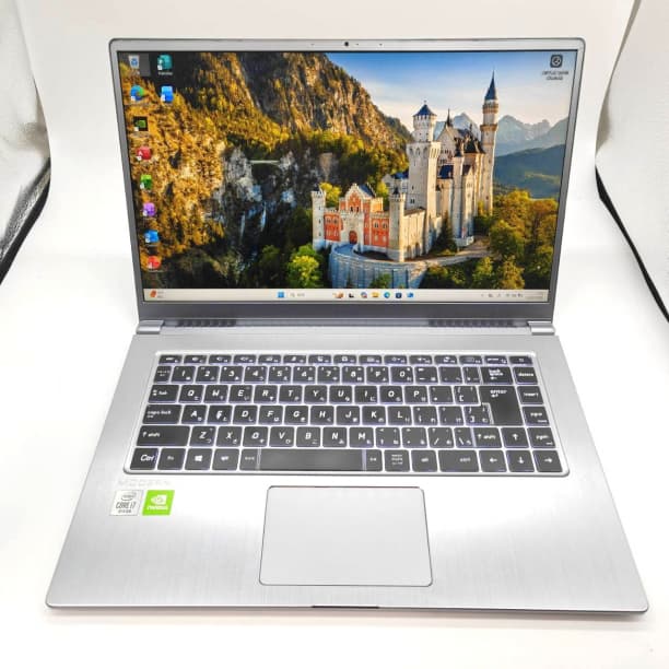 グラボ有 第10世代 i7 SSD512GB フルHD 15 16GB オフィス