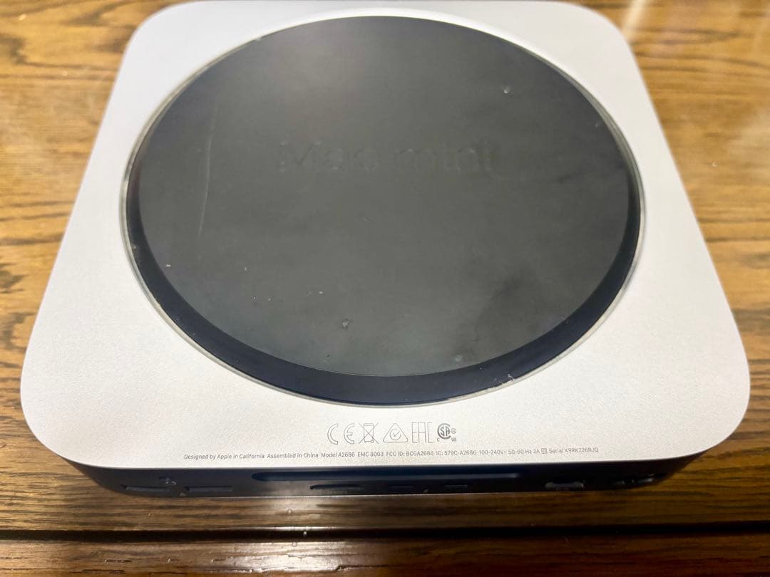 M2 Mac mini 8GB / 256GB & アルミスタンドセット