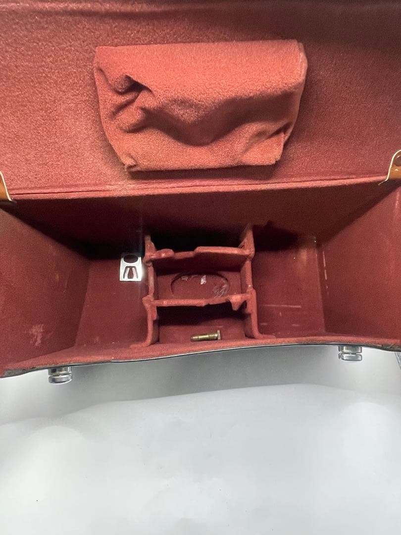 B　Nikon R10 Super ビデオカメラ本体 ケースとフィルム付