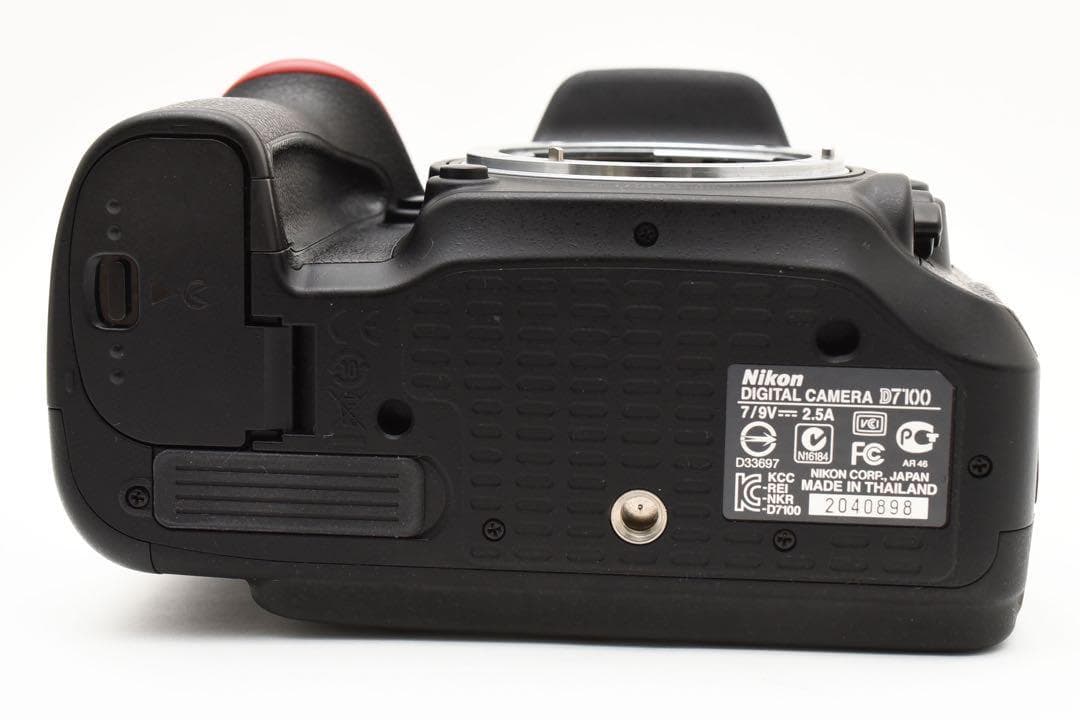 超美品　Nikon D7100 　ダブルズームセット　カードリーダースマホ転送