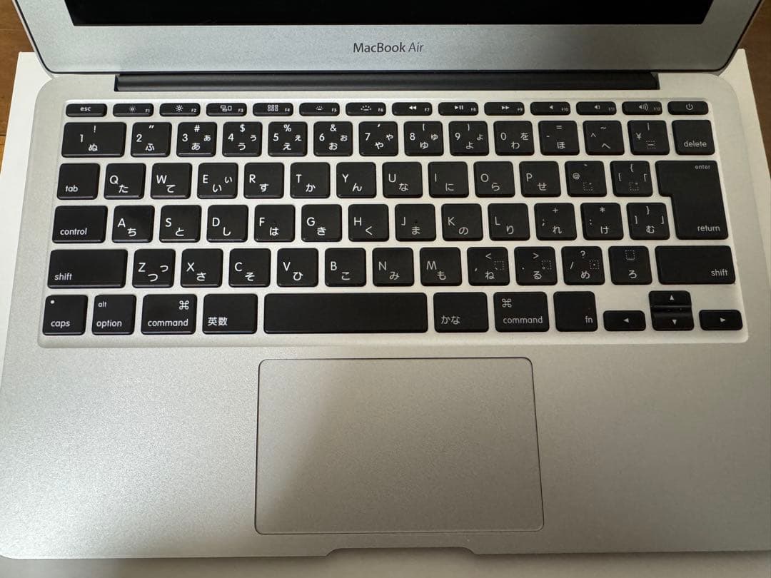 MacBook本体 Apple MacBook Air 11-inch MD224J/A