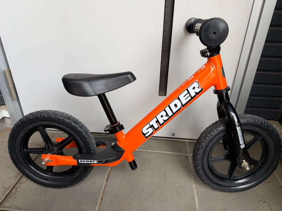 【使用少】STRIDER ストライダー　オレンジ　スポーツ　ロングポスト付