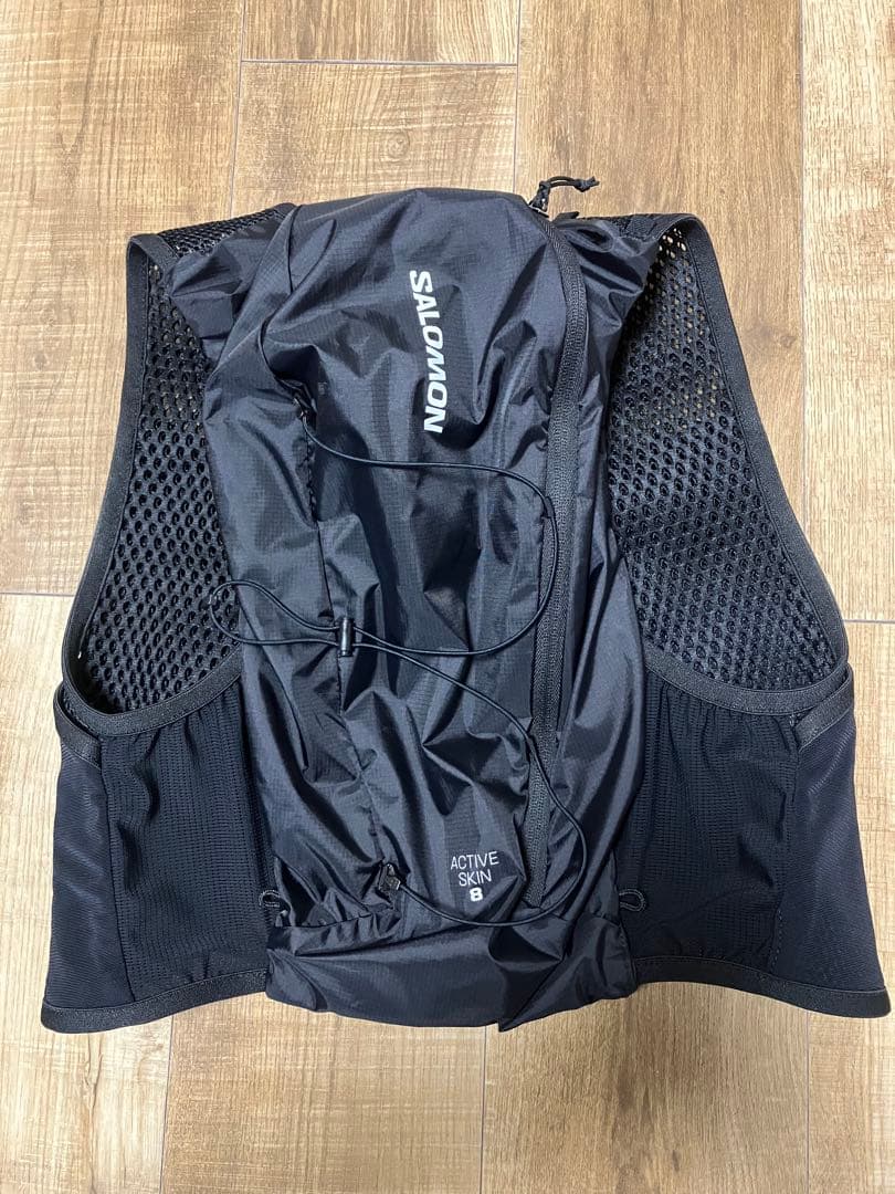【新品　試着のみ】SALOMON ACTIVE SKIN 8 ブラック Sサイズ