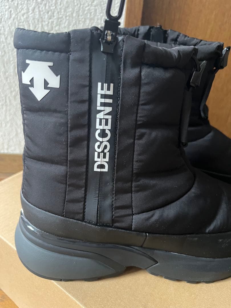 DESCENTE ブラックブーツ