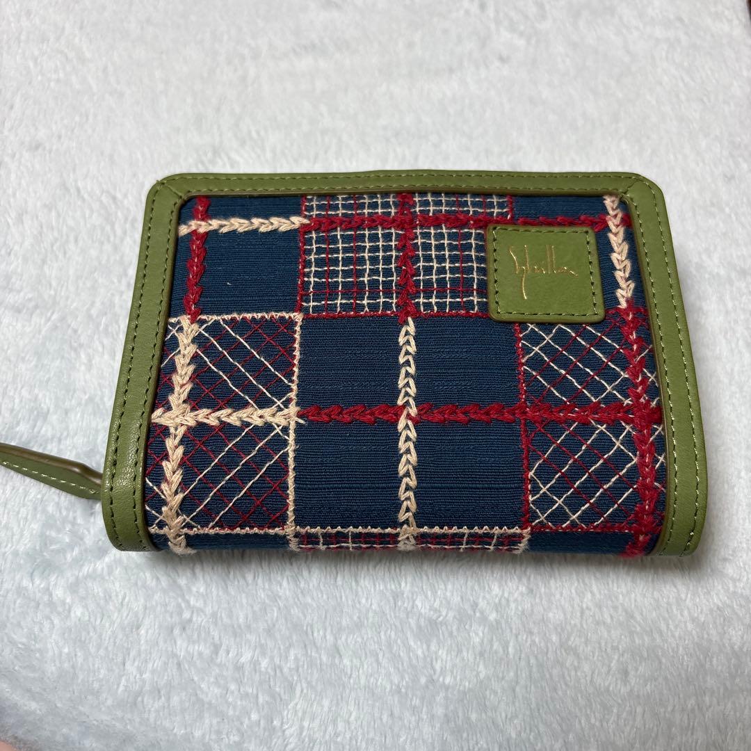 新品未使用　シビラ　sybilla クアドロス　二つ折り財布　グリーン