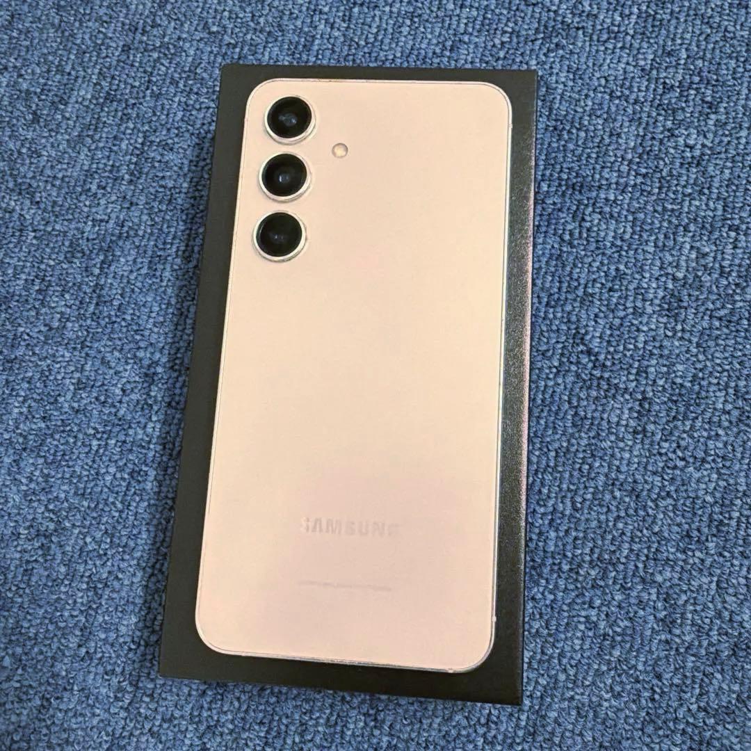 Samsung Galaxy S24 ホワイト　256GB 海外版（ケース付き）