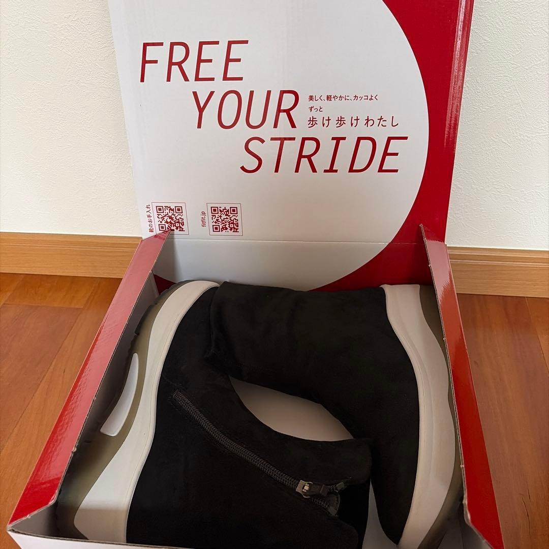 新品☆ fitfit 防水ストレッチブーツ （スエードブラック）