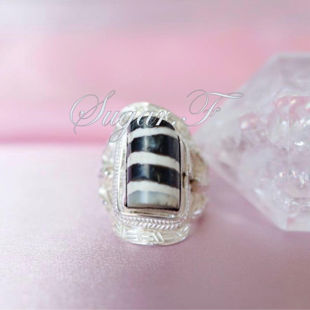Dzi ring 線天珠　チョンジー指輪