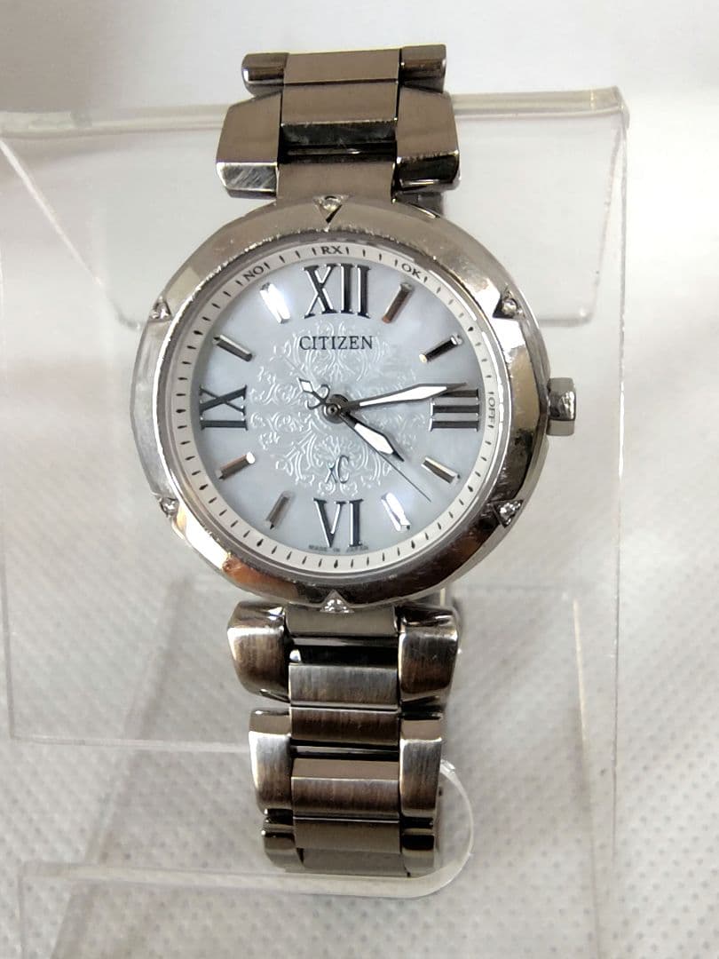 【電波ソーラー、美品、希少、電池新品】シチズン　クロスシー　6pダイヤ　白蝶貝