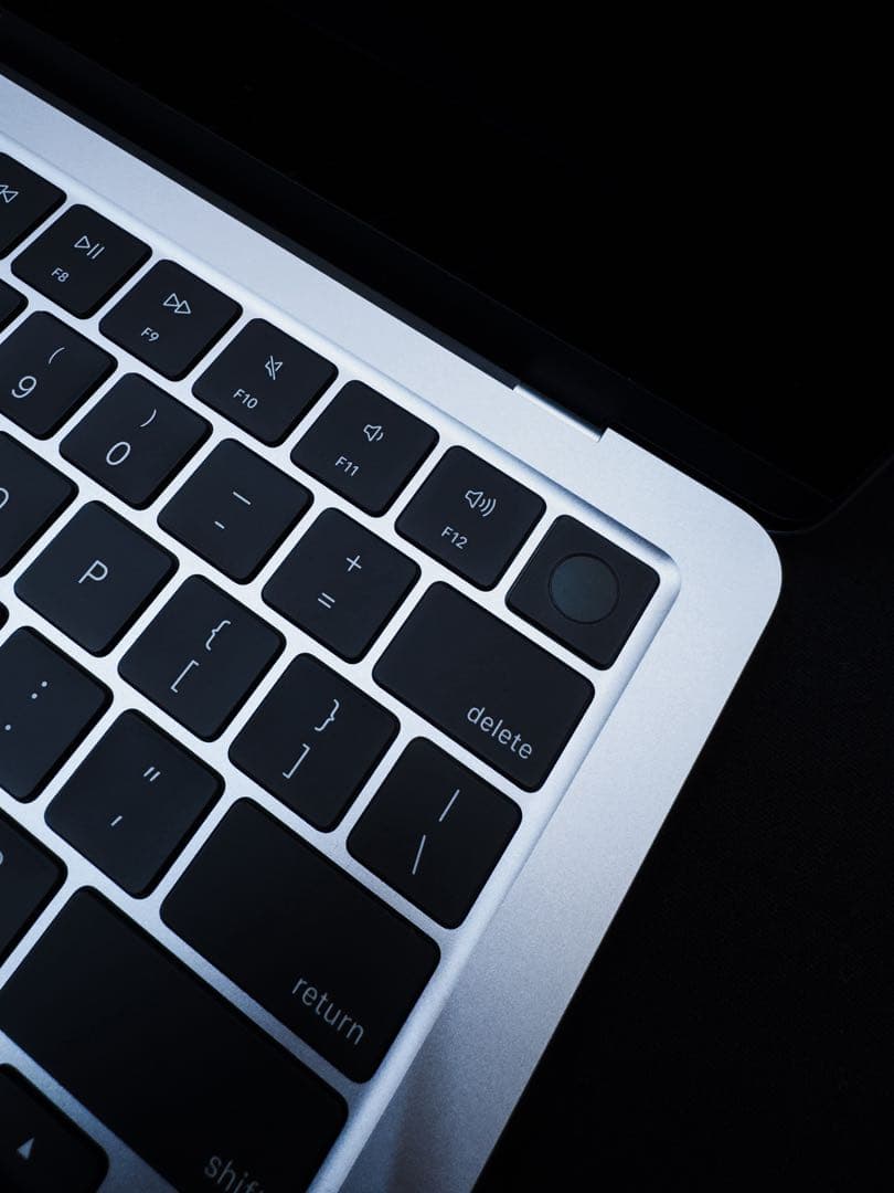 MacBook Air 13インチ（M4チップ）US配列モデル　スカイブルー