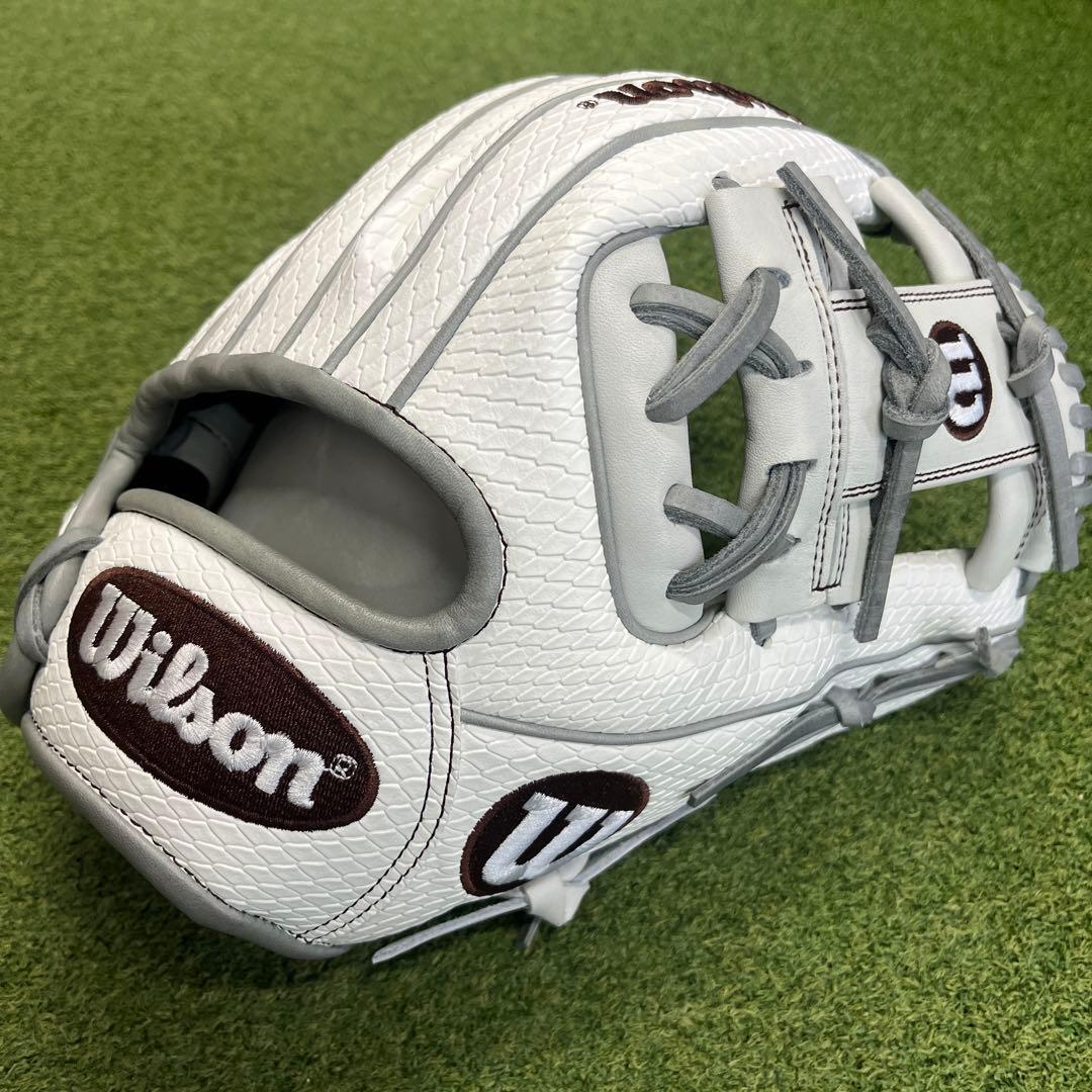 【Wilson】軟式用グラブ Wannabe Hero DUAL 86型　内野手
