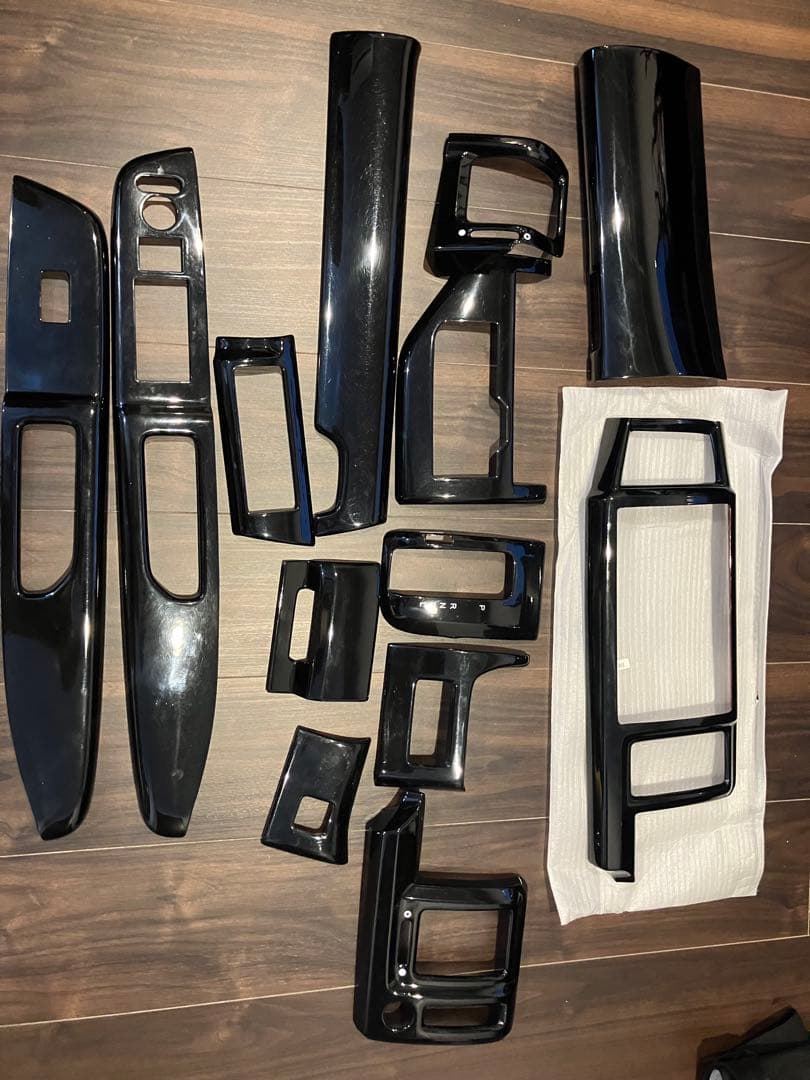 ステップワゴンRK インテリアパネル　ピアノブラック