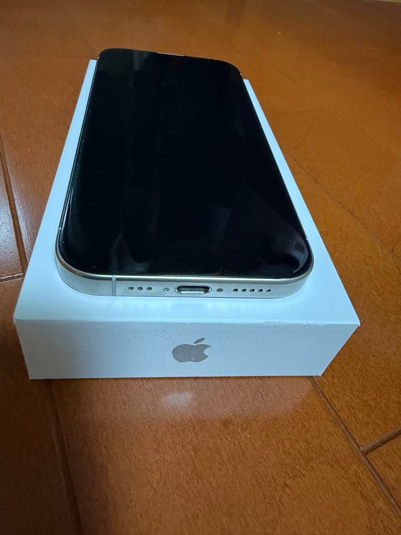 【美品】iPhone 15Pro 128G ホワイトチタニウム