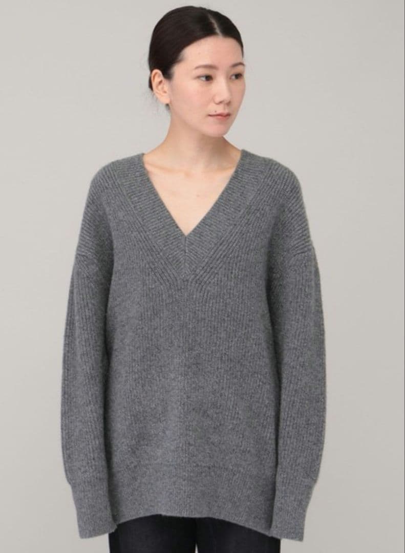 カレンソロジー ウールカシミヤVネックアゼニットプルオーバー　シルバー