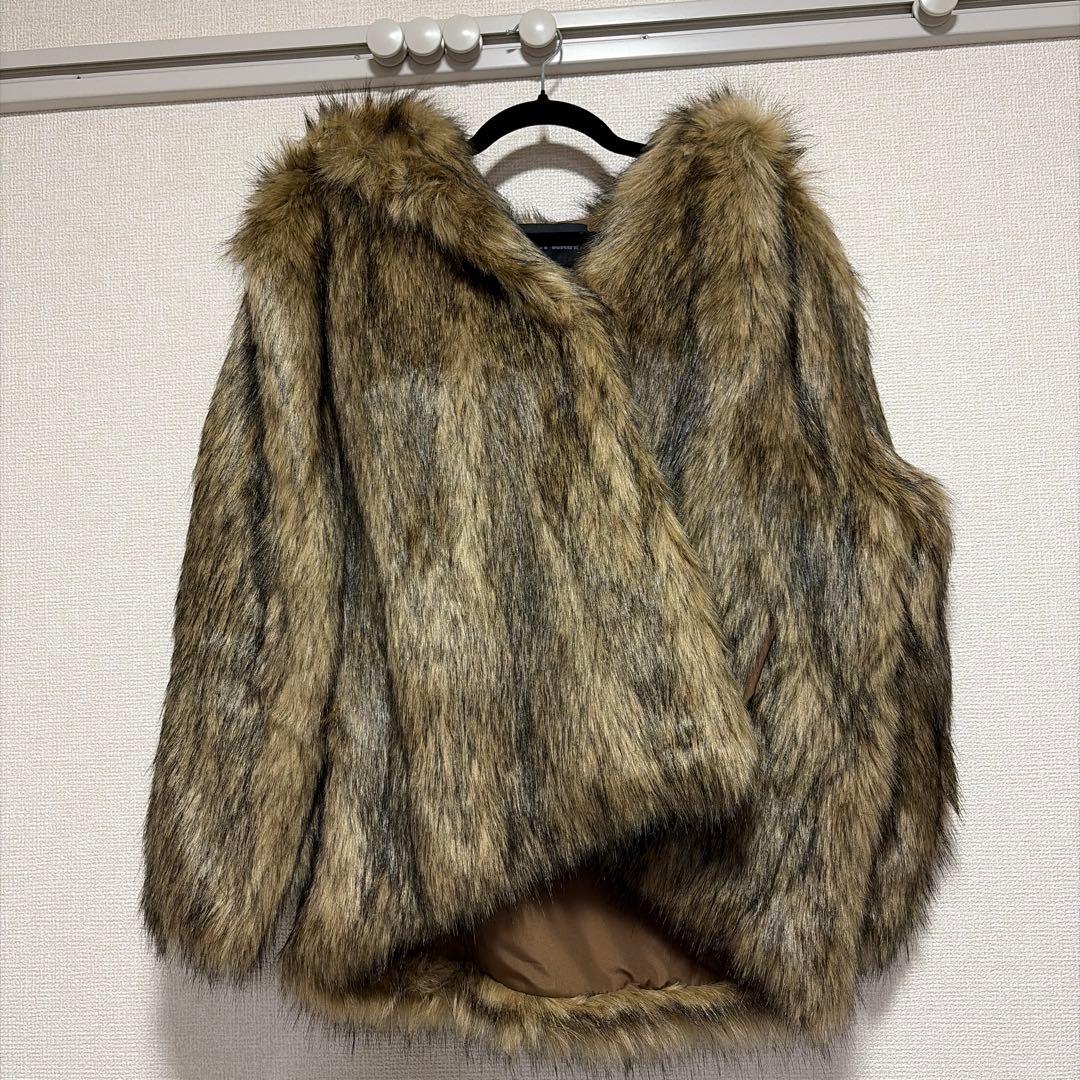 ジャケット・アウター Chikashitsu + hooded cropped fur blouson