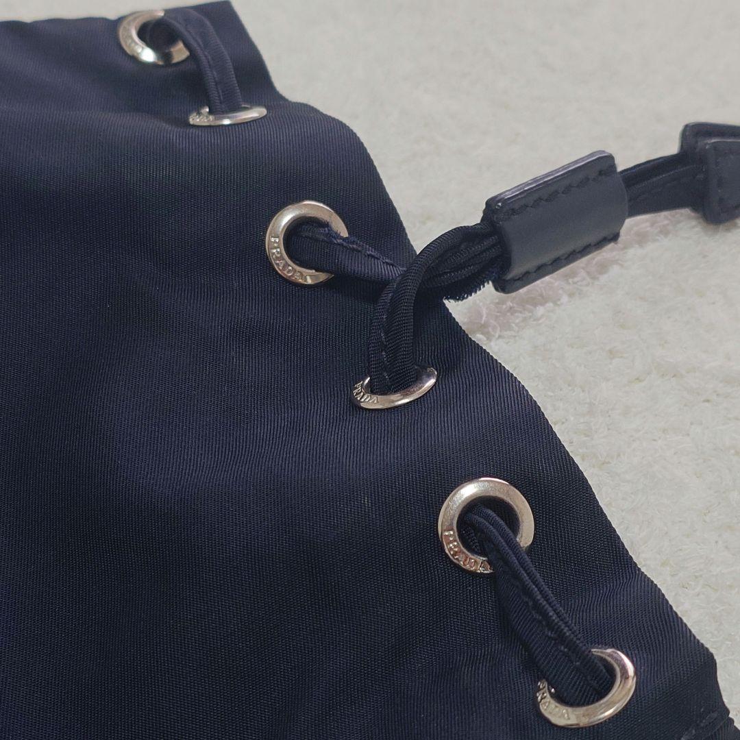 PRADA ブラック ナイロン ドローストリング　ポーチ　プラダ　イタリア