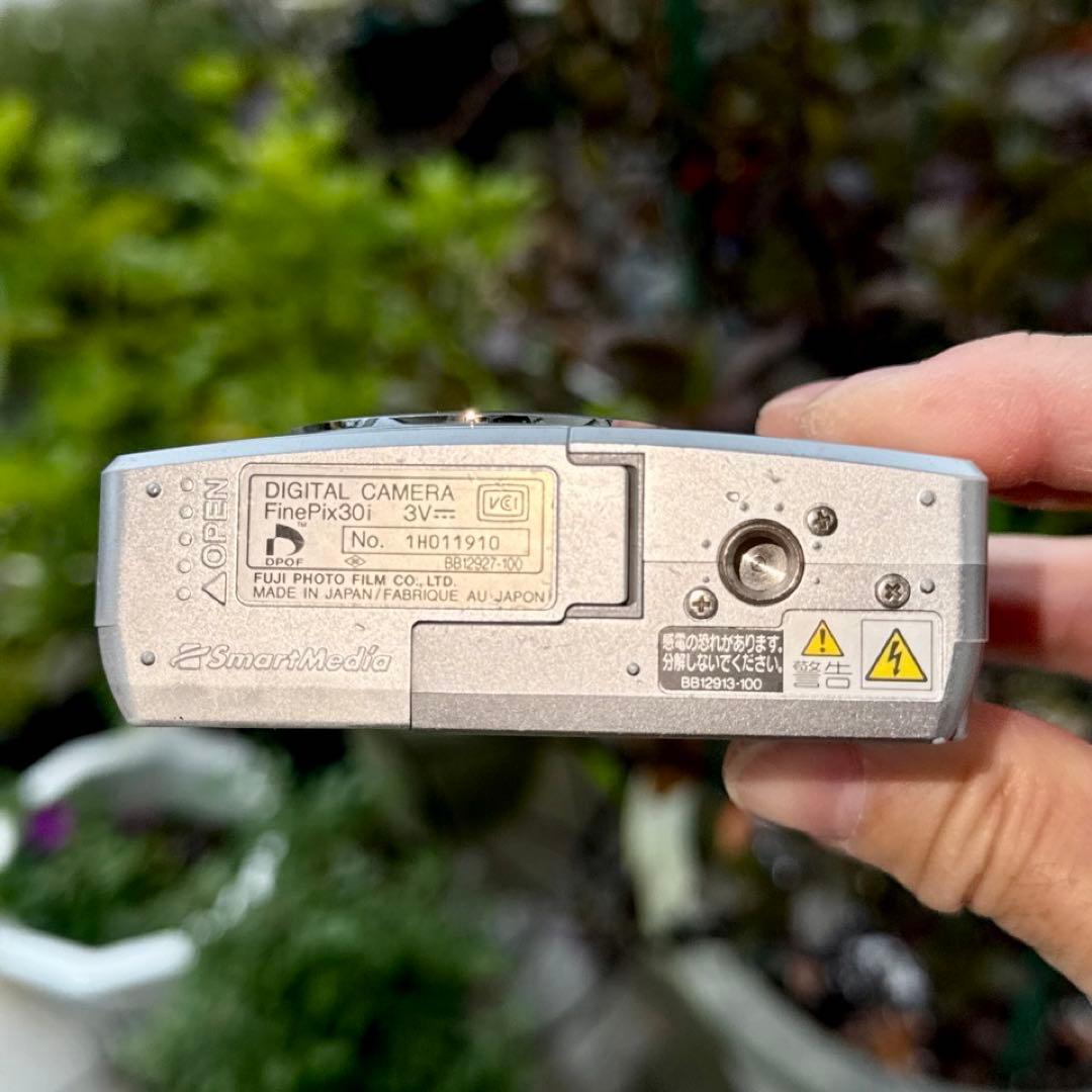 ☆動作OK FinePix 30i 乾電池式 スマートメディア付き 難あり