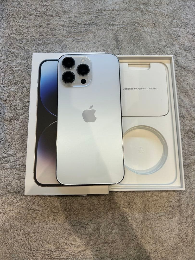 Apple iPhone 14 Promaxシルバー 本体　128G