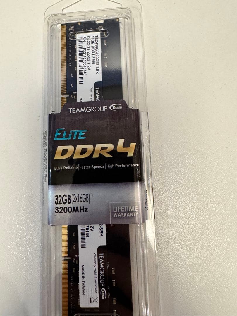 【新品】DDR4 メモリ 32GB(16GB×2)