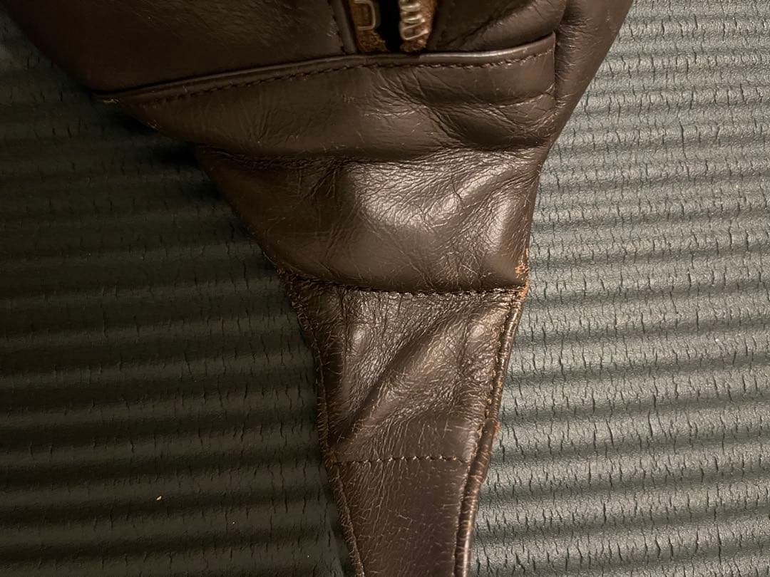 トイズマッコイ　USAF レザー　ウエストポーチ　ボディバッグ　世田谷ベース