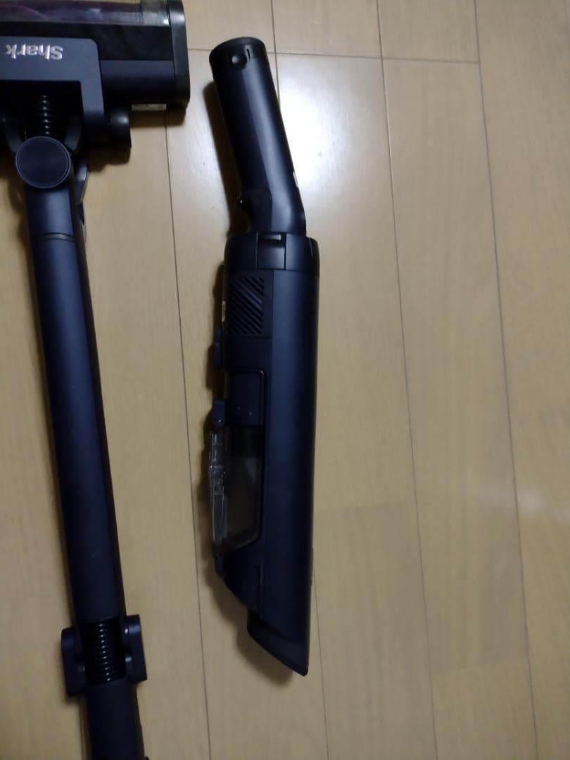 シャーク★コードレスクリーナー★LC551JBK★バッテリー新品と同等★