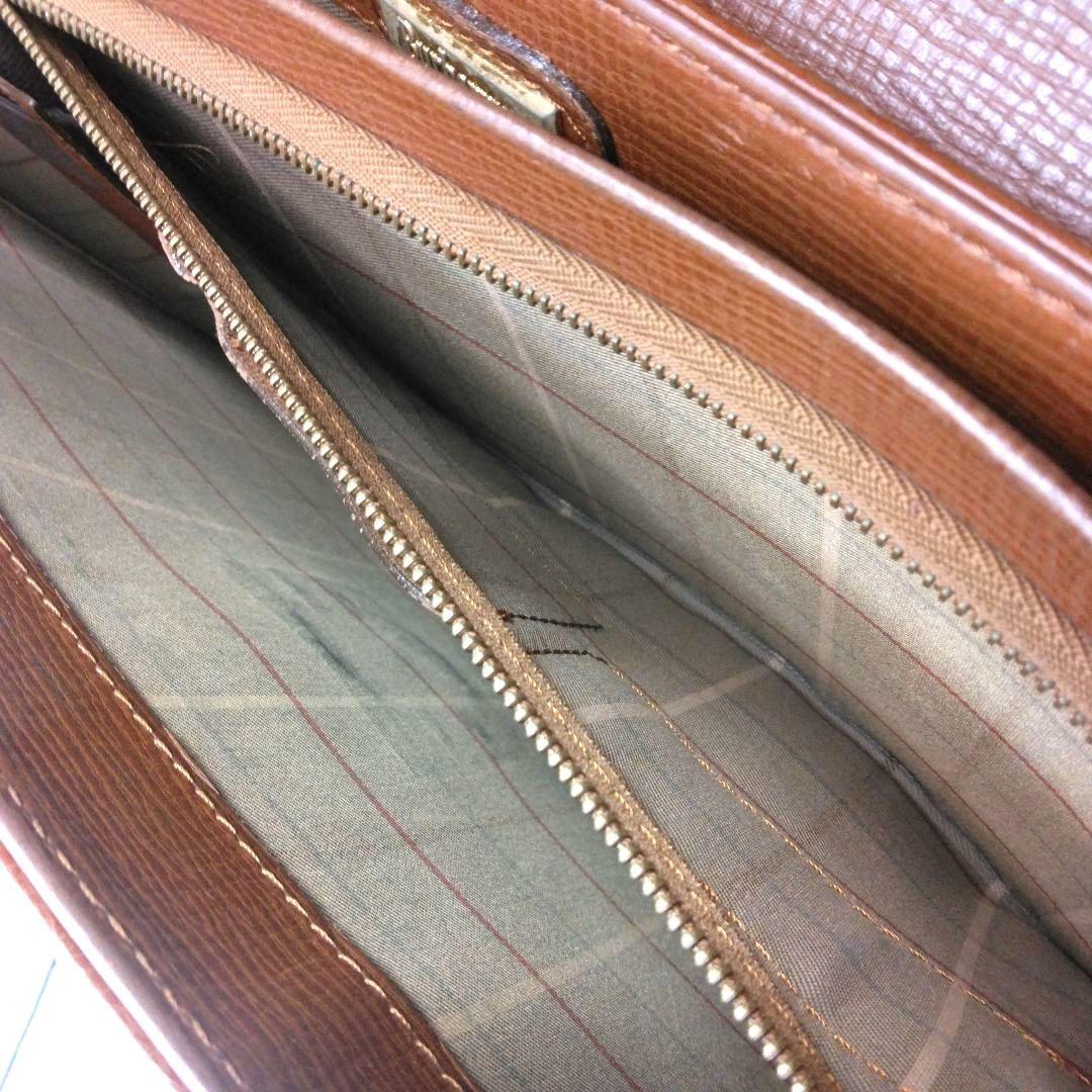 Burberrys　ビジネスバッグ　ブリーフケース　A4可　鍵　ゴールド金具