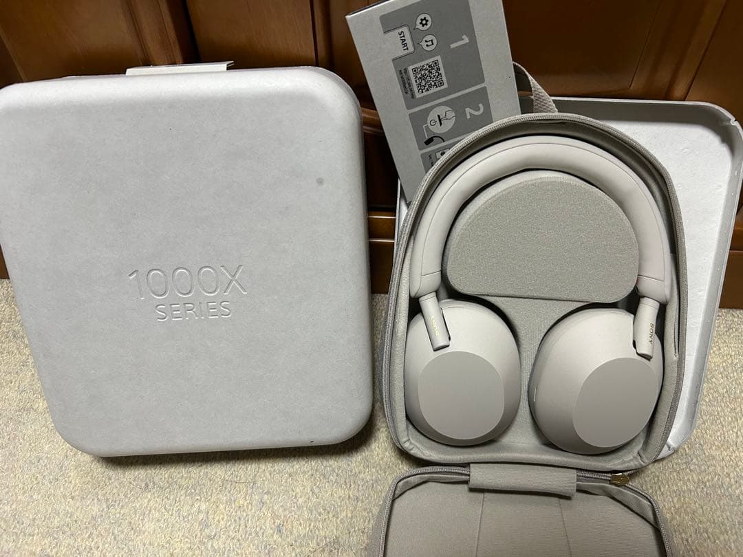 【新品・未使用品】SONY WH-1000XM5 ワイヤレスヘッドホン シルバー