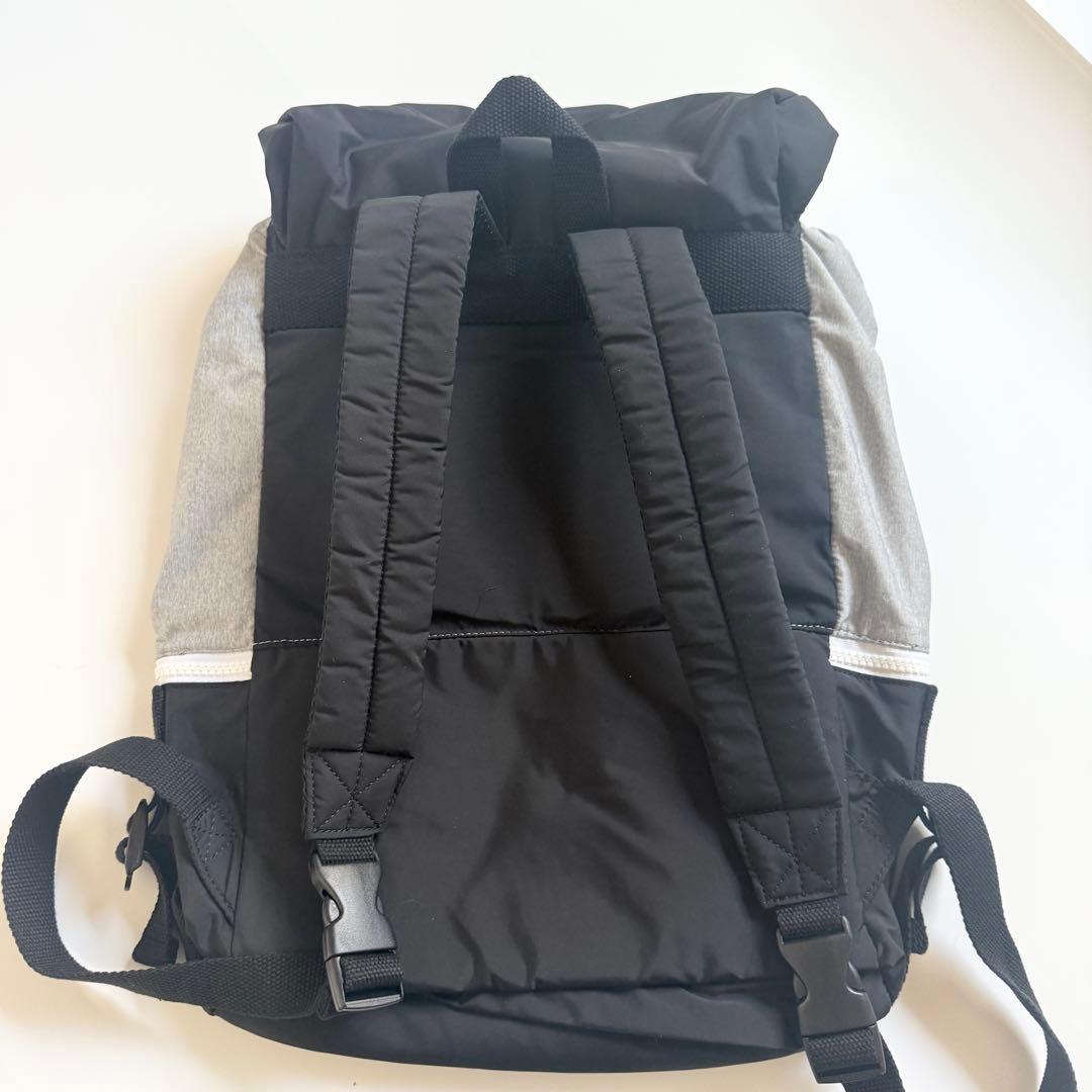 ステラマッカートニー　キッズ　リュック　ロゴ