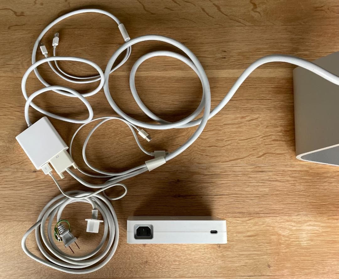 30インチ Apple Cinema HD Display シネマディスプレイ