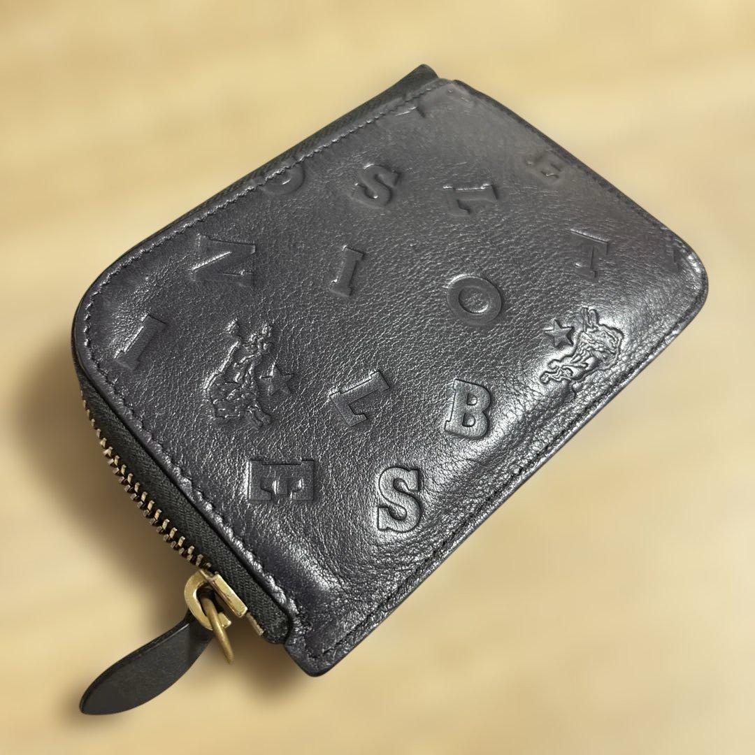 イルビゾンテ　黒 レザー ケース エンボスロゴ