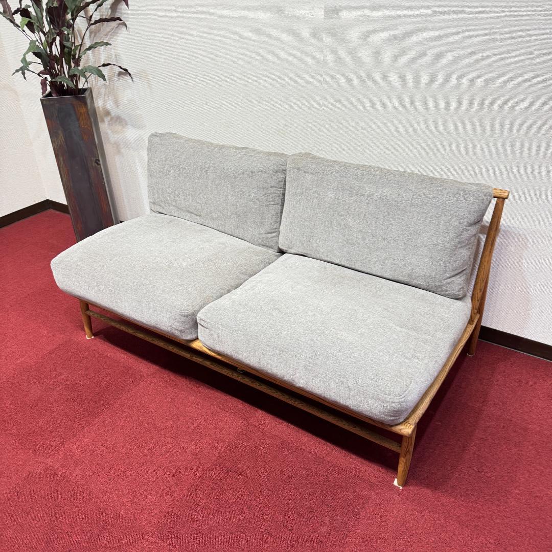 東京23区送料無料　極美品モモナチュラル２Pソファー　2024年12月購入