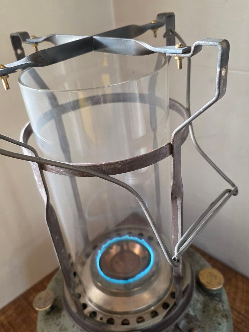 n*u様 激レア ８型　アラジンストーブ　 ビンテージストーブ　捻りフレームガラ