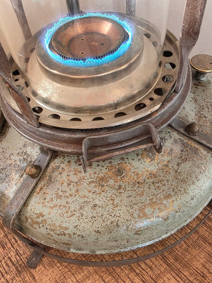 n*u様 激レア ８型　アラジンストーブ　 ビンテージストーブ　捻りフレームガラ