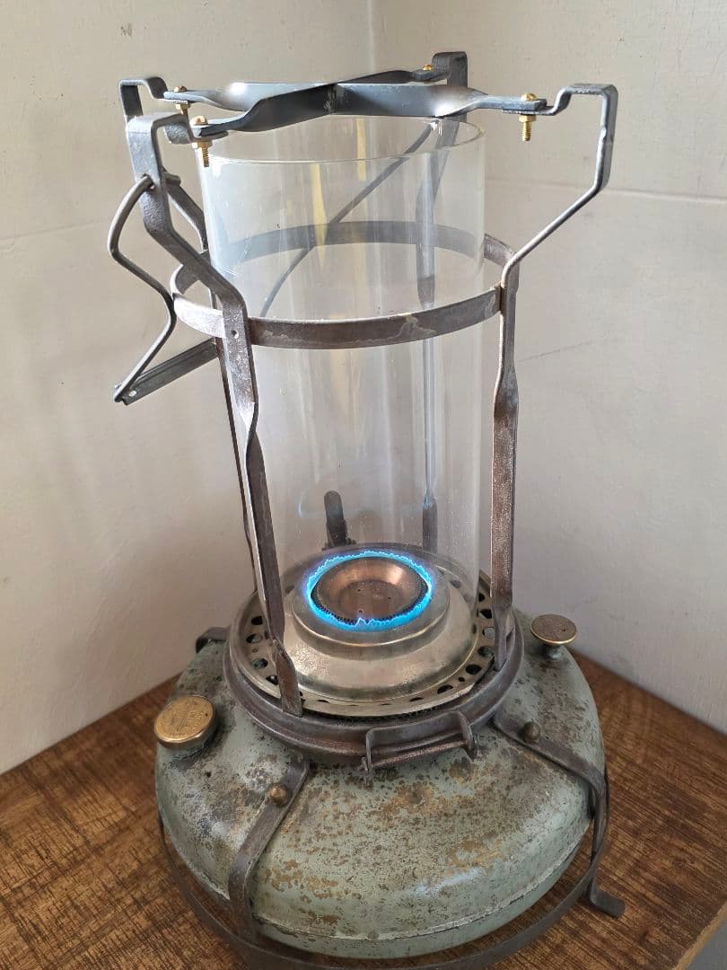 n*u様 激レア ８型　アラジンストーブ　 ビンテージストーブ　捻りフレームガラ