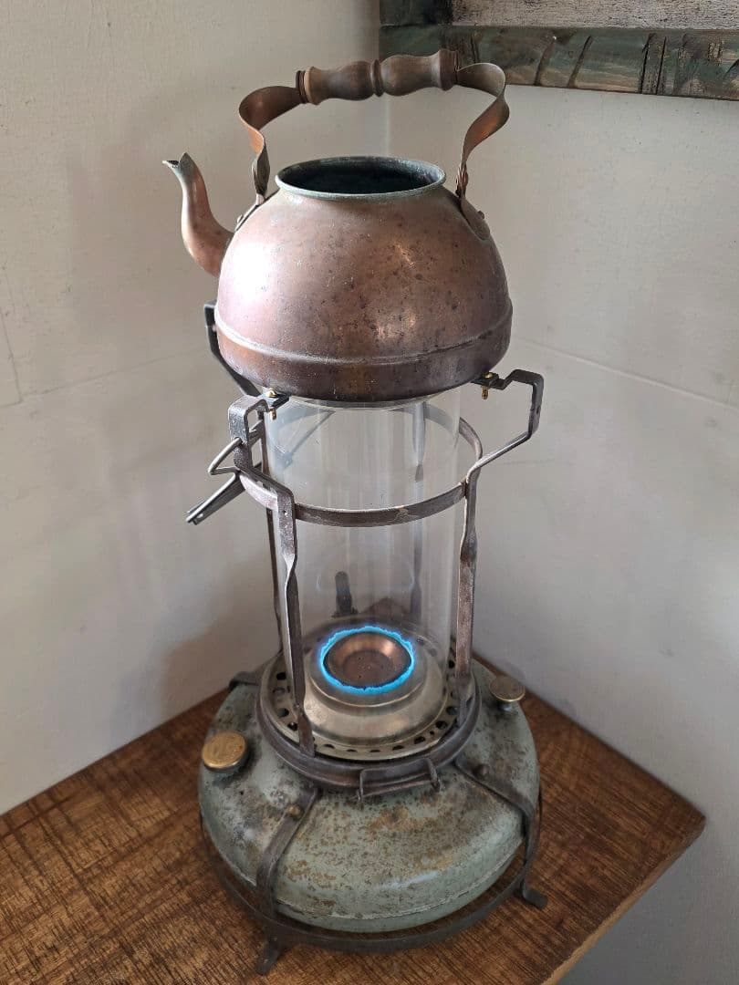 n*u様 激レア ８型　アラジンストーブ　 ビンテージストーブ　捻りフレームガラ