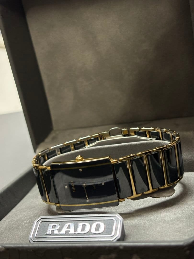 RADO jubilee クォーツ腕時計 黒金　ラドーダイヤ４P