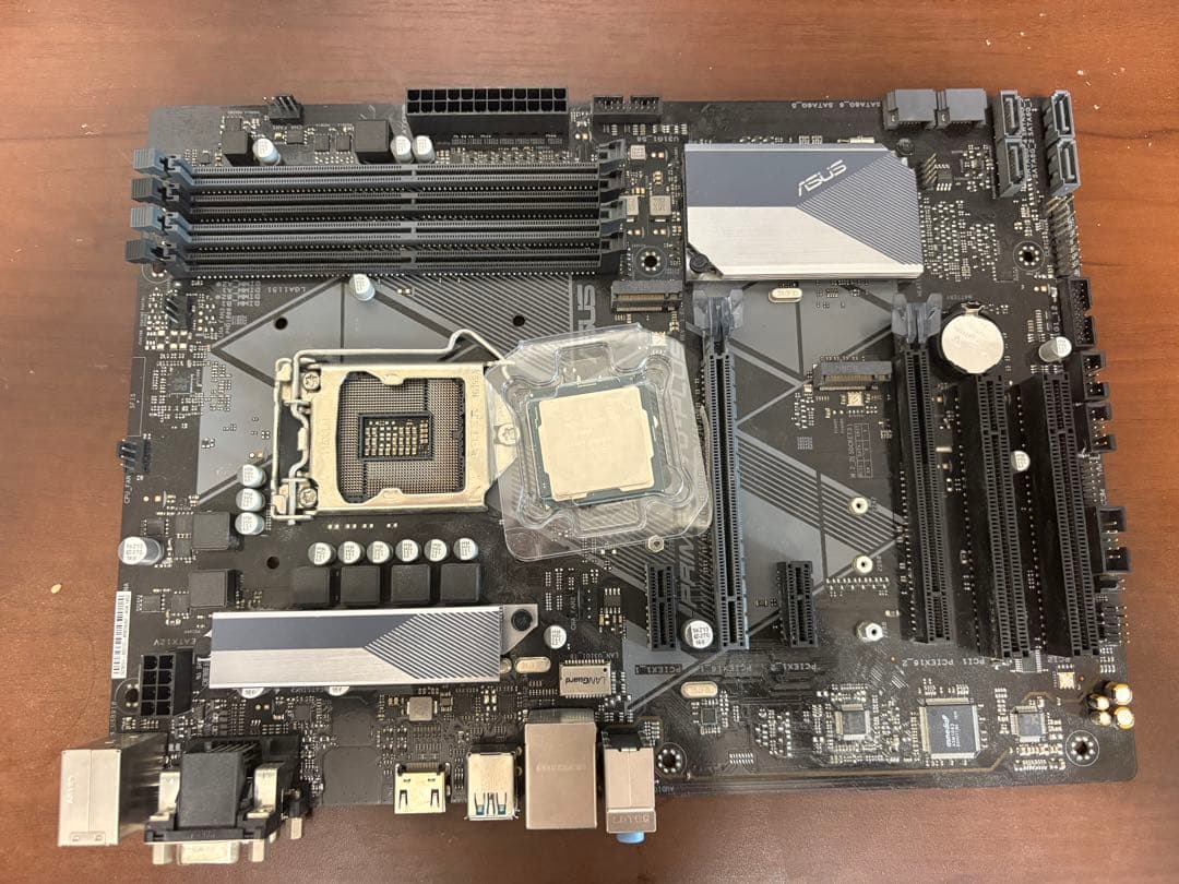 CPU Intel Core i7-9700F + マザボセット