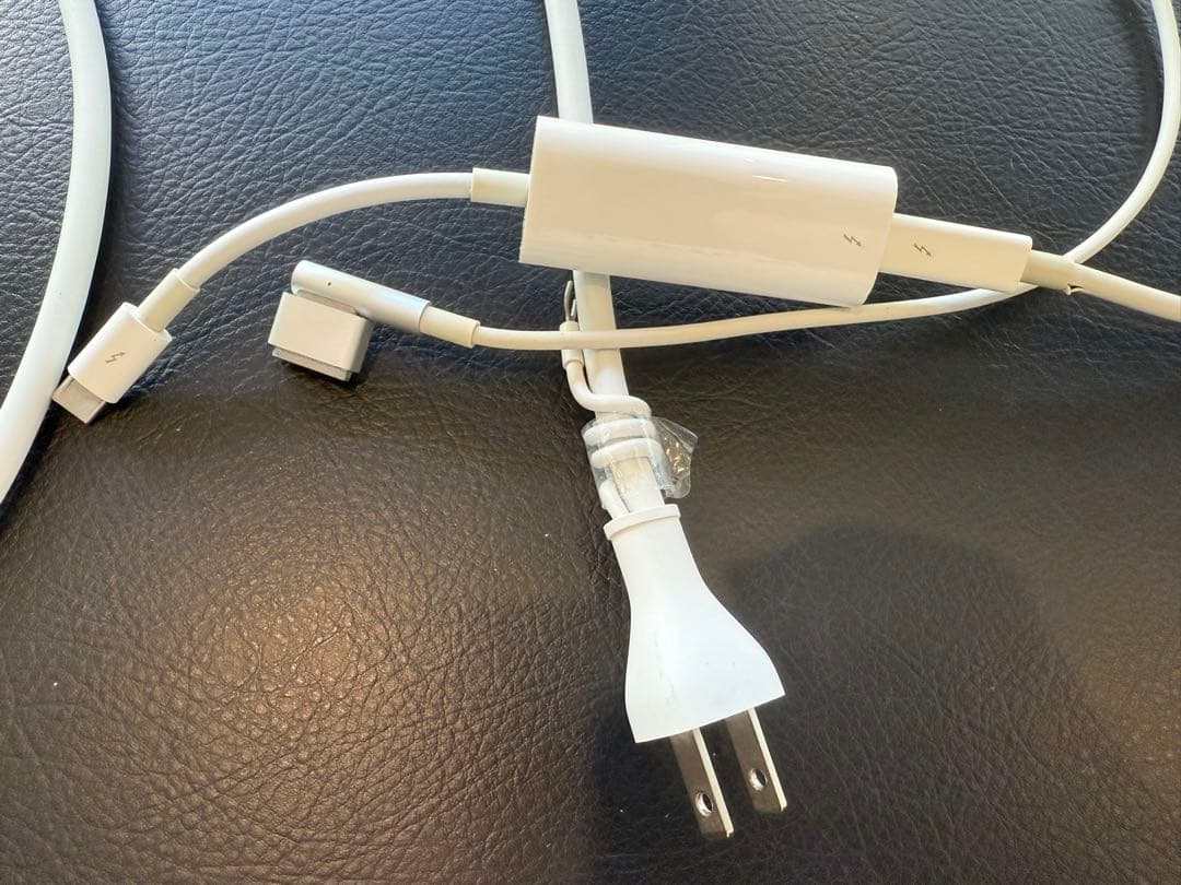 Apple Thunderbolt Display USB-Cアダプター付き