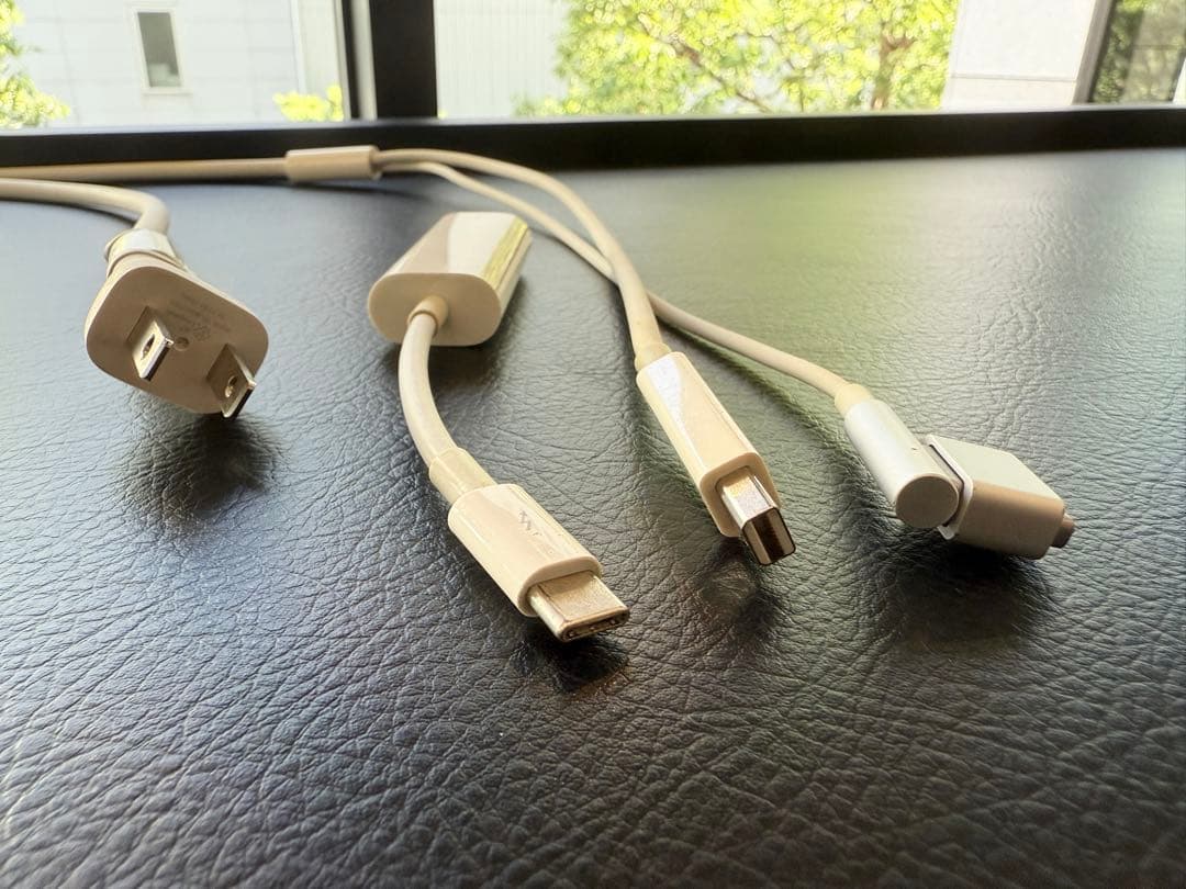 Apple Thunderbolt Display USB-Cアダプター付き